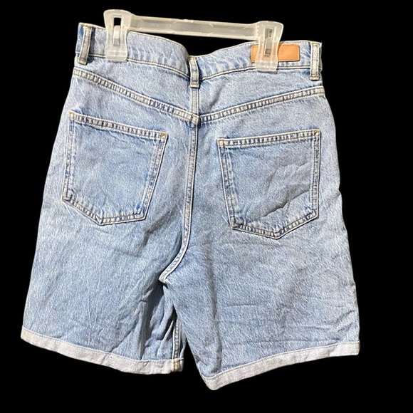🩵 REVIEW Wide-Leg Jean Shorts - Size 27 Regular 🩵 - Picture 2 of 2